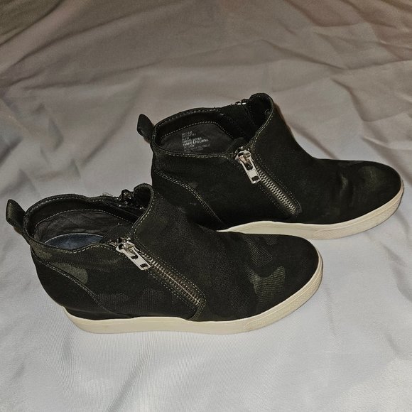 Steve Madden camouflage wedge sneaker - Picture 1 of 6